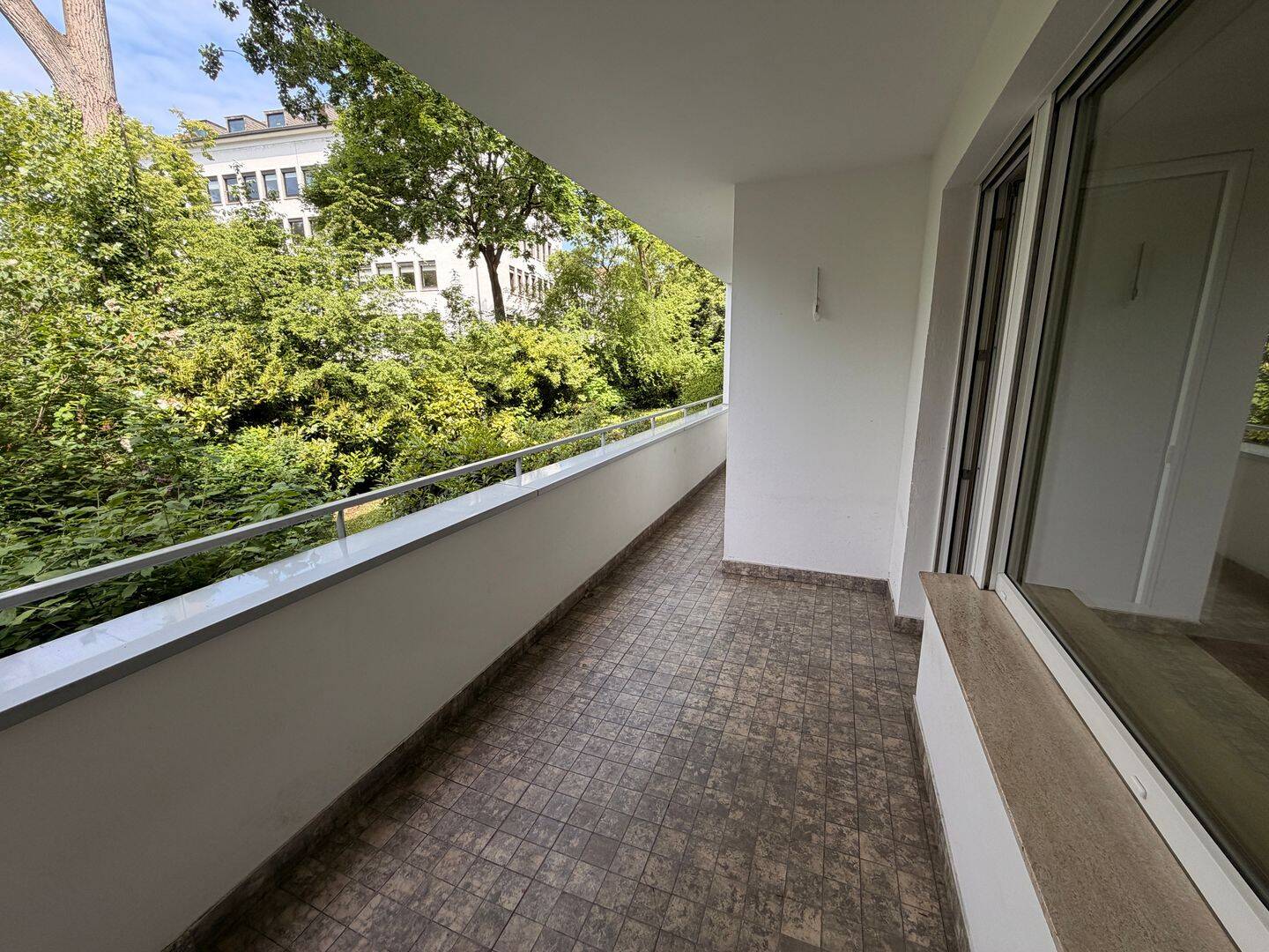 Nähe Aachener Weiher: renovierte 2-Zi. Wohnung mit EBK + Balkon – Köln – Vorschaubild 8