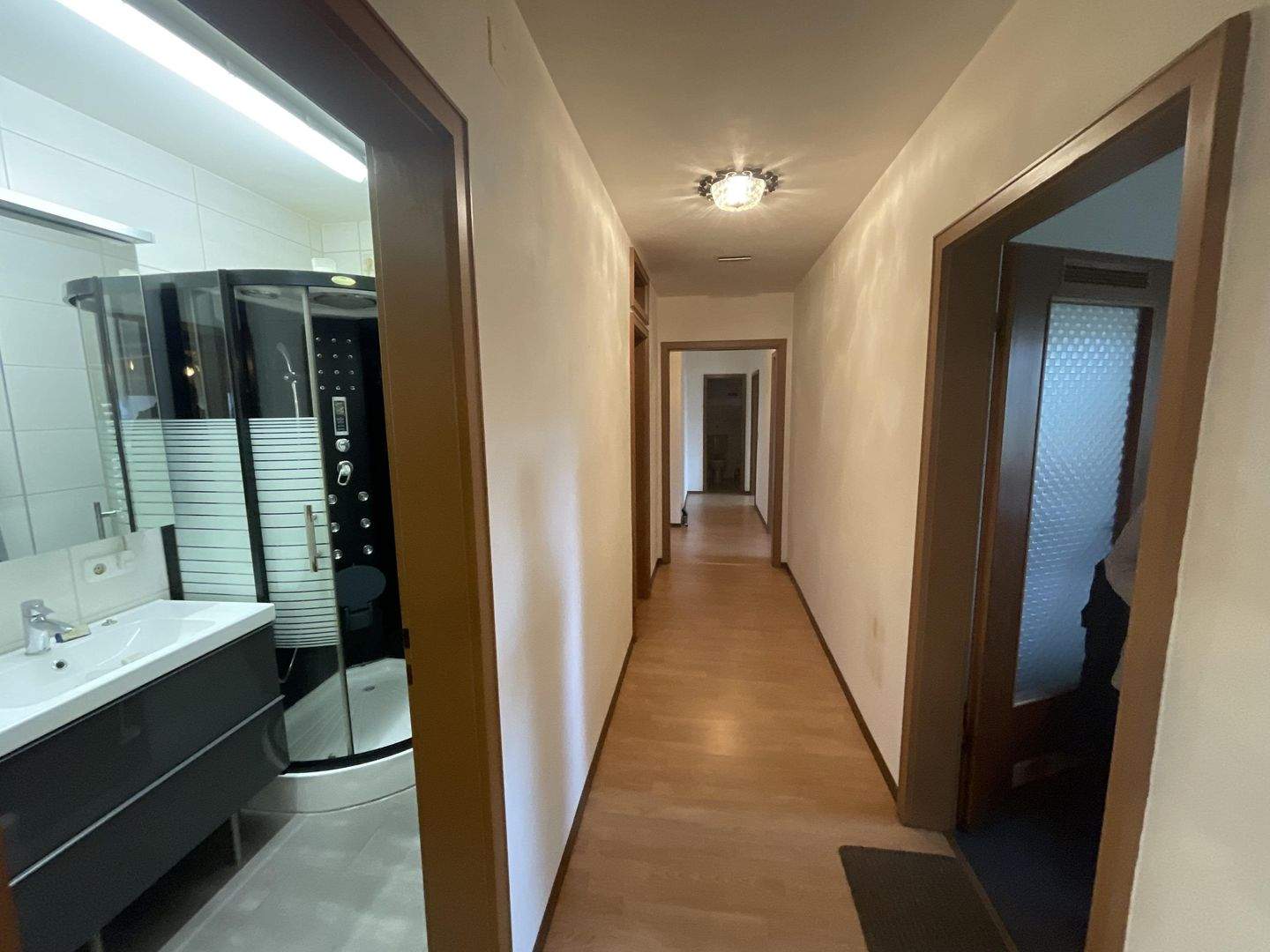 Großzügige 3-Zimmer-Wohnung in ruhiger zentraler Lage – Augsburg – Vorschaubild 9