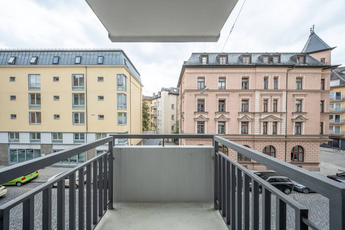 Helle 2-Zimmer-Wohnung mit idealer Anbindung nahe Rotkreuzplatz – 80634 München – Bild 1 von 9