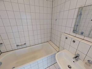 **Gut geschnittene 3-Zimmer-Erdgeschosswohnung mit Wannenbad** – 70197 Stuttgart – Vorschaubild 8