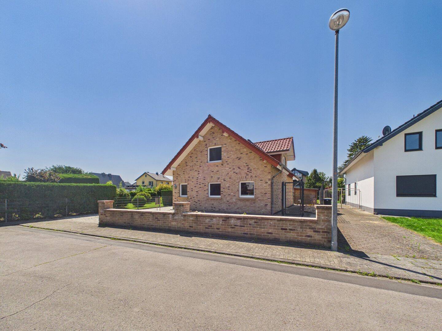 Gepflegtes & modernes Einfamilienhaus in zentraler Lage von Weilerswist! – Weilerswist – Vorschaubild 3