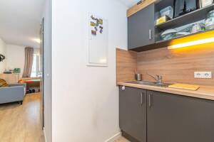 Sofort wohlfühlen: Möbliertes City-Apartment an den Isarauen für Studenten & Pendler – 80939 München – Vorschaubild 3