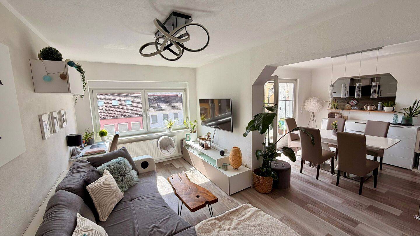 Nürnberg - top zentrale Wohnung mit Südbalkon – Nürnberg – Vorschaubild 2