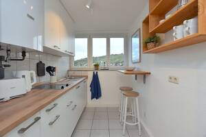 Wunderschön und neu möblierte Wohnung in Hedelfingen mit Balkon – 70329 Stuttgart – Vorschaubild 3