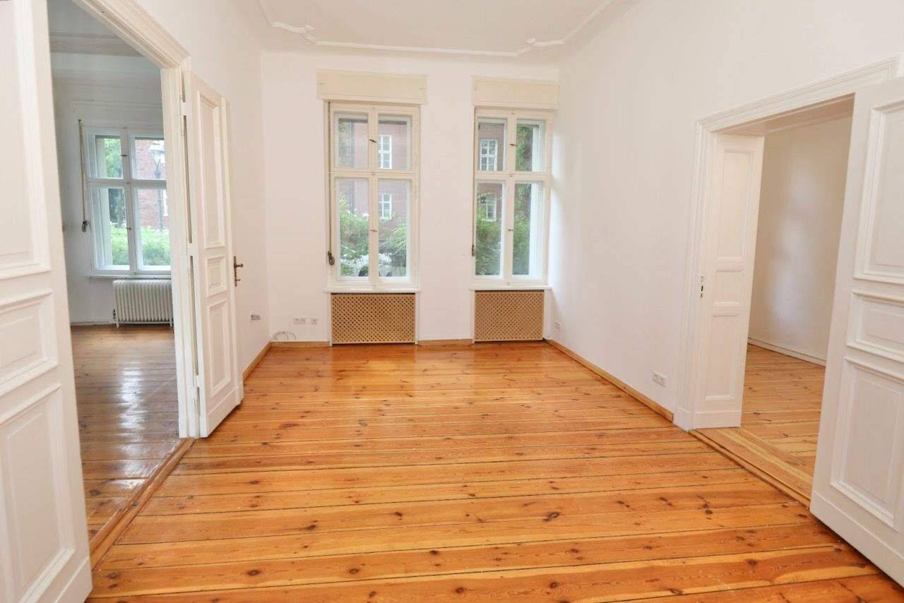 PRAKTISCHES ERDGESCHOSS - SCHÖNE HOLZDIELEN,& STUCK- IM RHEINGAUVIERTEL, NÄHE HEIDELBERGER PLATZ – Berlin – Vorschaubild 8