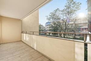 Helle 2,5-Zimmer-Wohnung mit großem Südwestbalkon und EBK – 81241 München – Vorschaubild 1