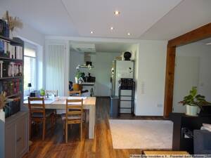 Sanierte 3-Zimmer-Wohnung mit Einbauküche, Balkon und Garage in Oldenburg/ Ohmstede