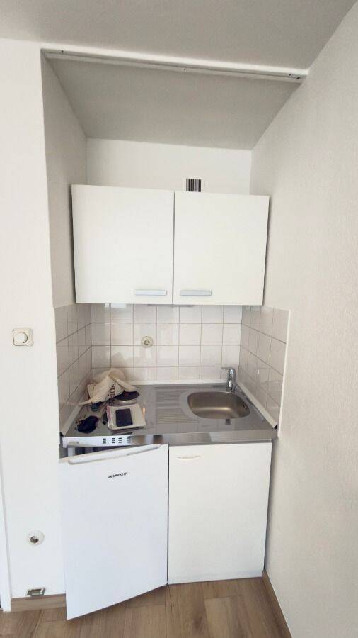 WEIGERT: Modernisierte, helle 1-Zimmer-Wohnung mit kleinem Balkon in zentraler Lage in Maxvorstadt – München – Vorschaubild 5