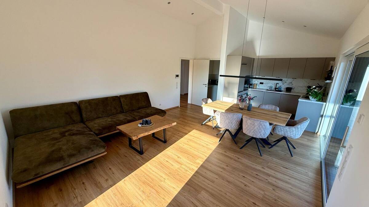 Teilmöblierte 3-Zimmer-Penthouse-Wohnung in Rinchnach – 94269 Rinchnach – Bild 1 von 9