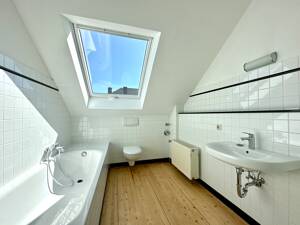Lichtdurchflutete Dachgeschosswohnung in charmantem Altbau in Innenstadtlage – 33602 Bielefeld – Vorschaubild 6