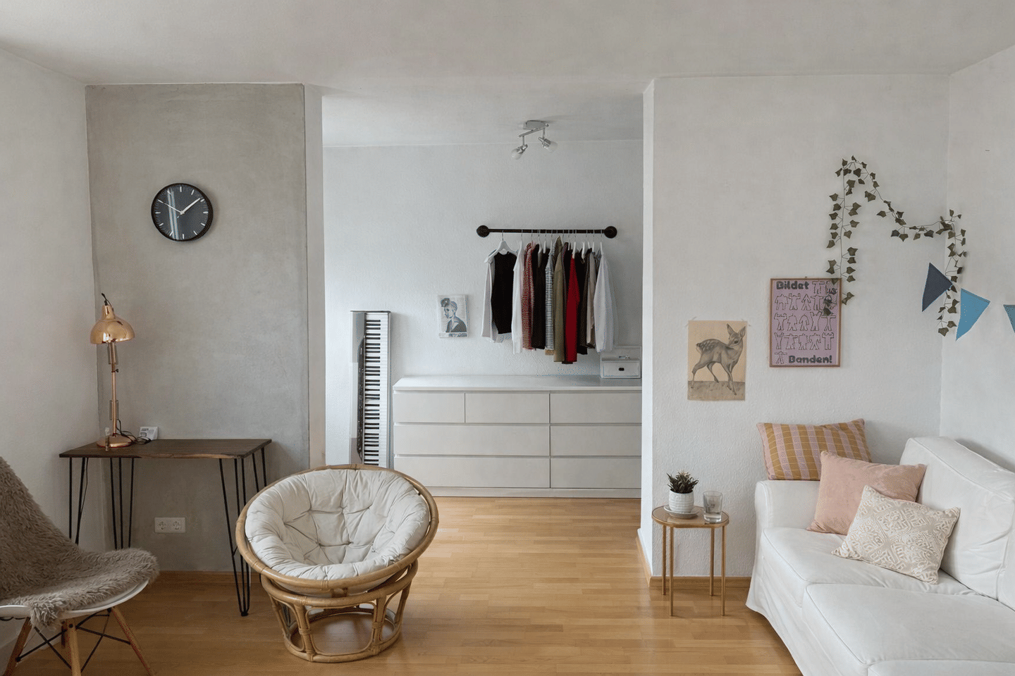 Gut geschnittene, renovierungsbedürftige 4-Zimmer-Maisonette im 4.OG in Nürnberg-Schweinau