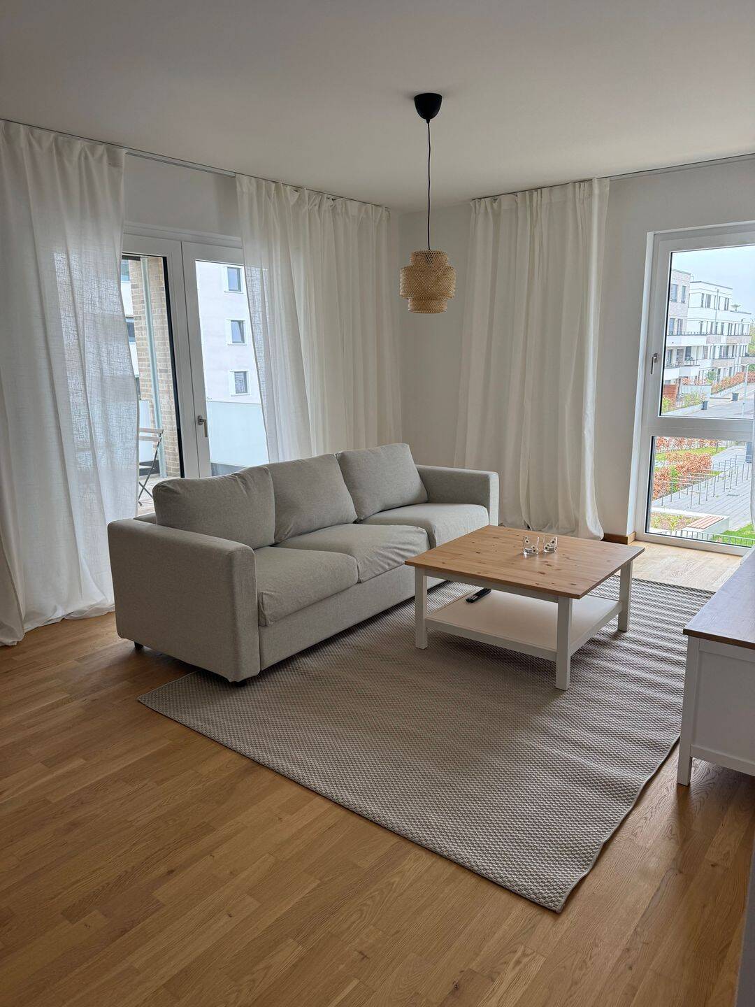Moderne & voll möblierte 2-Zimmer-Wohnung mit Loggia – zentral, hell & stilvoll! – Wolfsburg – Vorschaubild 5