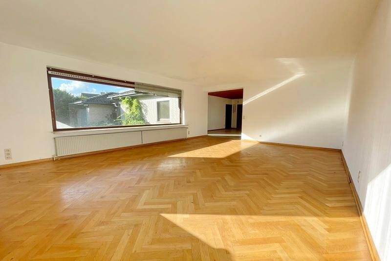 Winkelwalmdachbungalow im Dornröschenschlaf sucht Familie zum Wachküssen * Schatz im Garten inkl. * – Bad Bramstedt – Vorschaubild 7