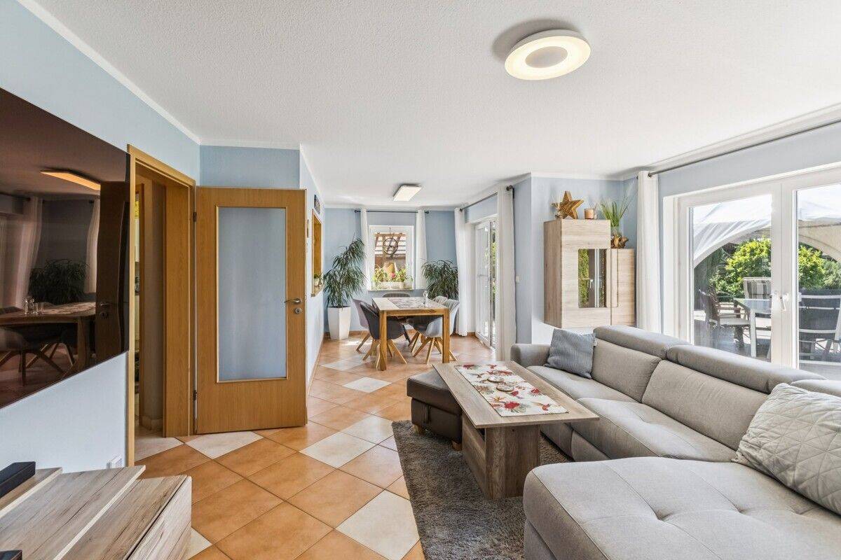 Provisionsfrei - Familienfreundliches Haus in gutem Zustand mit sonnigem Garten und Pool – Leipzig – Vorschaubild 7
