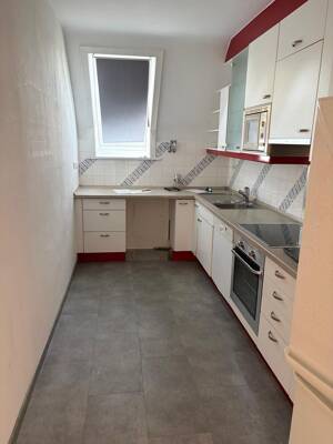 Ruhige 3 Zimmer Dachgeschosswohnung mit Balkon und Garage in Hamburg Wandsbek – 22147 Hamburg – Vorschaubild 6