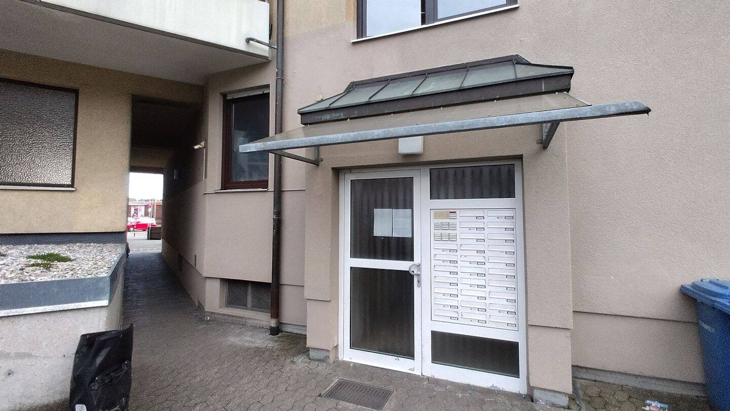 Großzügige, barrierearme 3,5 - Zimmer Wohnung mit 13 m² Balkon und zwei KFZ-Stellplätzen – Nürnberg – Vorschaubild 2