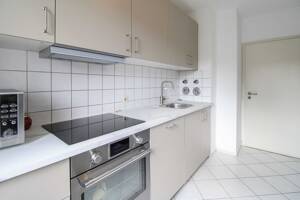 Mitten in der City mit Komfort und kurzen Wegen - charmante ETW mit Balkon & Tiefgarage in Offenbach – 63065 Offenbach am Main – Vorschaubild 3