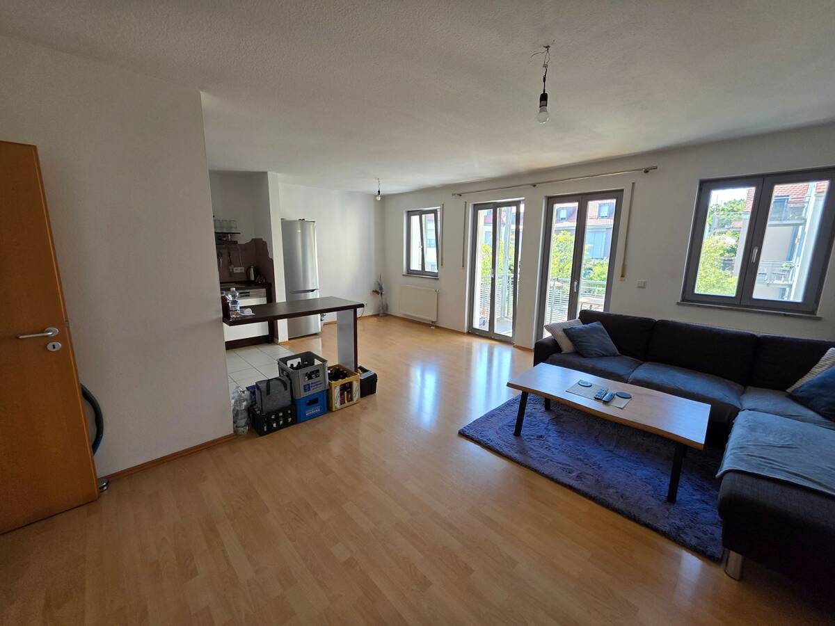 Helle 2-Zimmer-Wohnung mit Balkon & Tiefgarage – Top-Lage in der Neumarkter Altstadt – 92318 Neumarkt in der Oberpfalz – Bild 1 von 9