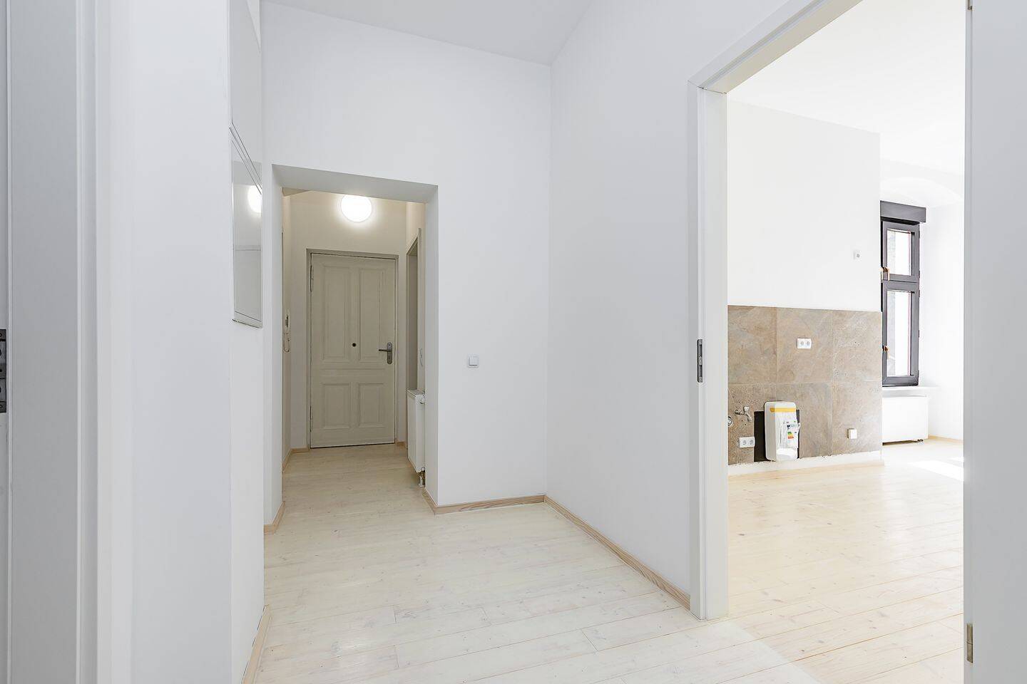 Sanierte Altbauwohnung in gefragter Lietzenseelage – Berlin – Vorschaubild 3