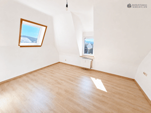GROSSZÜGIGE 4-ZI-WHG. IN S-WANGEN: ca. 88 qm * TL-Bad + sep. Wc * tolle Aussicht * Ebk * ab sofort! – 70327 Stuttgart – Vorschaubild 2
