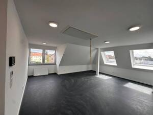 Großzügige und helle Dachgeschoss- Appartement – 33647 Bielefeld – Vorschaubild 3