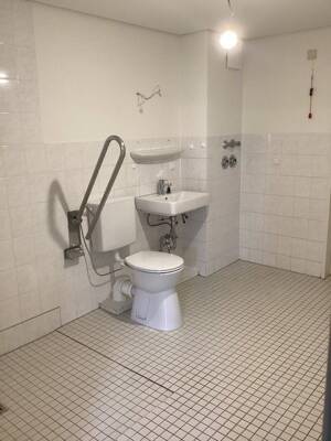 Senioren-und Behindertengerechte 2-Zimmer Wohnung mit Balkon (WBS) – 23554 Lübeck – Vorschaubild 3