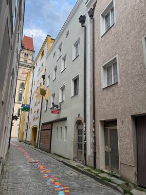 Lust eine neue 4er WG zu gründen? 161qm Wfl. mit sonnigen Balkon in der Passauer Altstadt - Höllgasse -Haus wurde vor 6 Jahren Kernsaniert