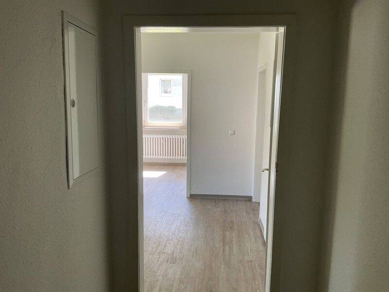 Schöne 2Zi.-EG Wohnung mit Dusche und Balkon, bezugsfertig neu renoviert! – Bochum – Vorschaubild 9
