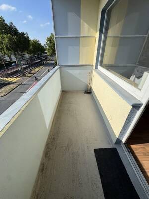 Lichtdurchflutete 2-Zimmer-Wohnung mit zwei Balkonen – 60488 Frankfurt am Main – Vorschaubild 8