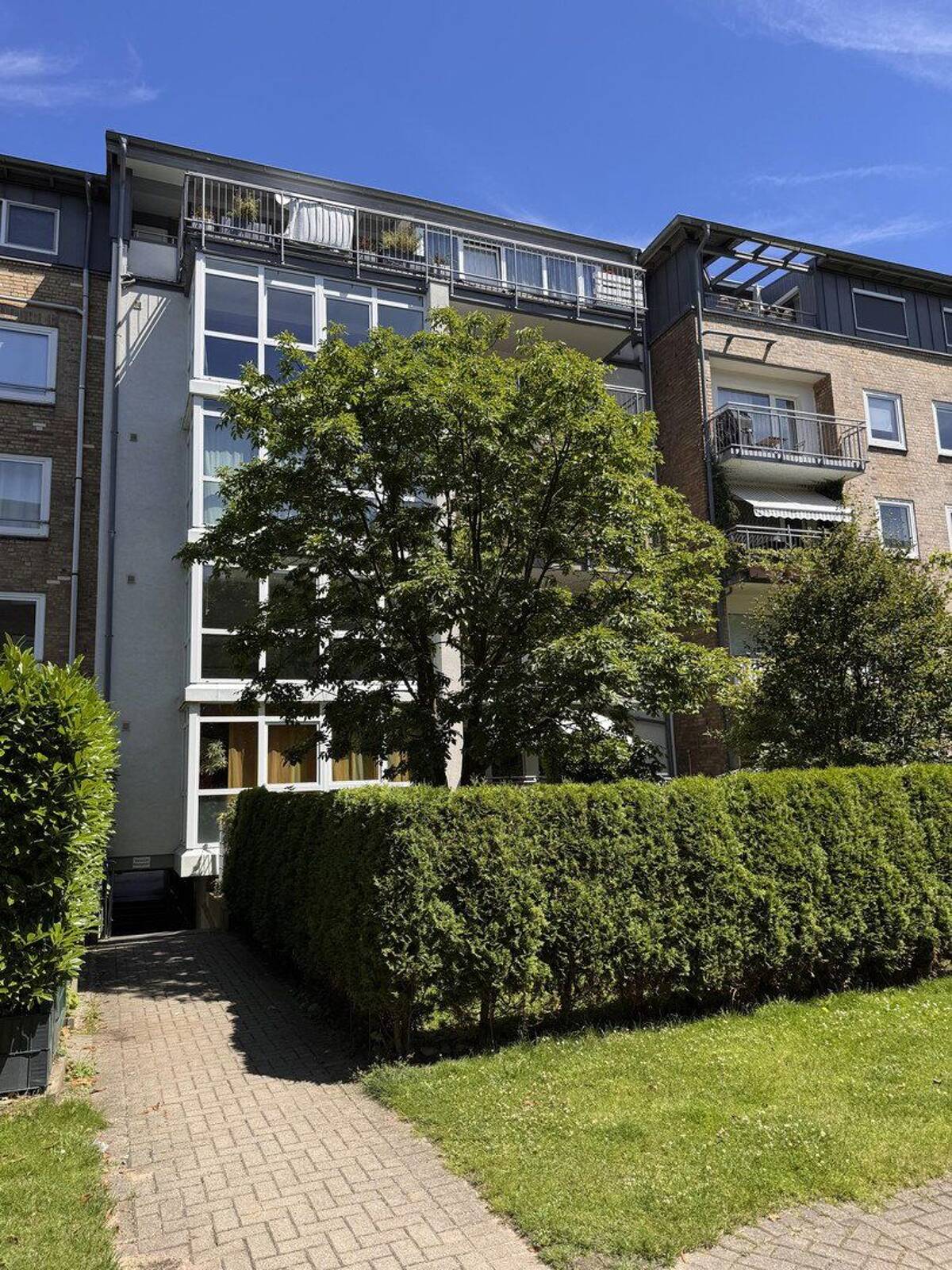 Provisionsfreie Beletage. Traumhafte 112m² (3,5-Zimmer) Wohnung in Uhlenhorst. Baujahr 2004. – 22085 Hamburg – Bild 1 von 9