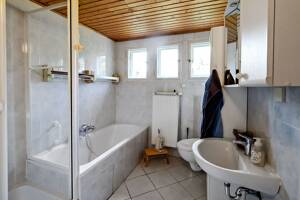 Wohnen im Grünen: Gepflegter Bungalow mit Pool, Kamin & sonnigem Garten in Berlin-Köpenick – 12555 Berlin – Vorschaubild 5