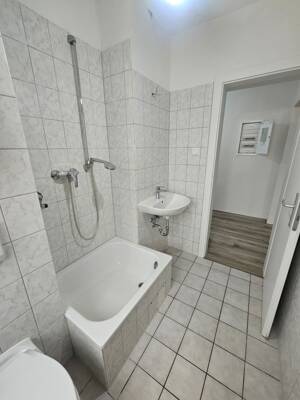 Komplett sanierte 2 Zimmer Wohnung mit Balkon zu vermieten – 47167 Duisburg – Vorschaubild 8