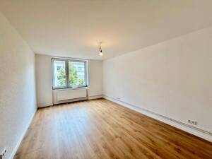 Frisch renovierte 2-Zimmer-Wohnung in begehrter Lage von Düsseldorf-Unterbilk - inklusive neuer Einbauküche – 40219 Düsseldorf – Vorschaubild 2