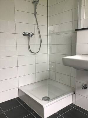 Auf gute Nachbarschaft: renovierte 1-Zi.-Single-Wohnung – 33689 Bielefeld – Vorschaubild 2