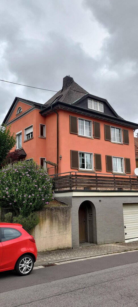 Repräsentatives Villenähnliches Einfamilienhaus in Saarbrücken-Jägersfreude! – Saarbrücken – Bild 1 von 9