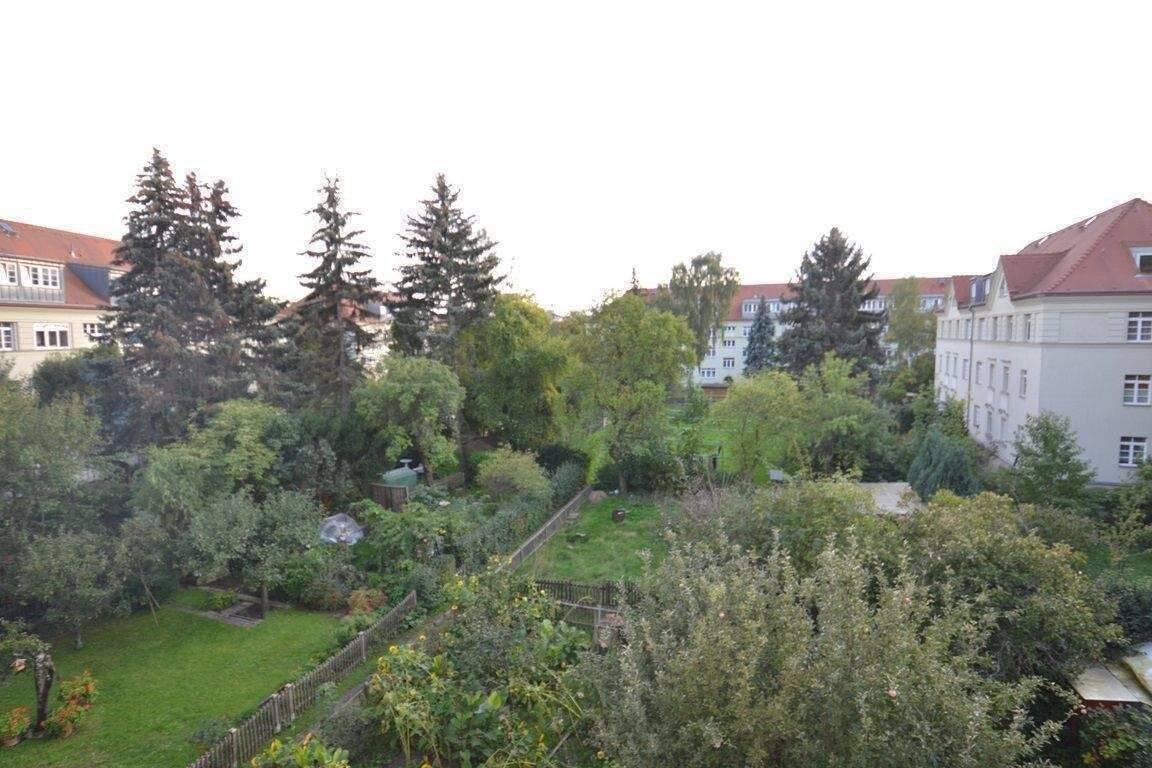 Helle 2-Zi-Altbauwohnung mit Loggia & Garten*