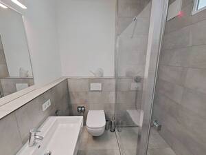 ++ Terrasse inklusive: Großzügige 2-Zimmer-Wohnung mit moderner Einbauküche ++ – 70176 Stuttgart – Vorschaubild 9