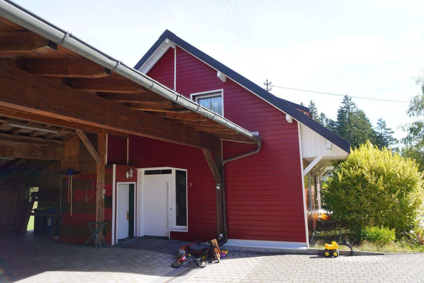 EFH mit Einliegerwohnung; Viel Platz in See- und Waldnähe, ideal auch für (Ferien-) Vermietung – Schluchsee – Vorschaubild 2