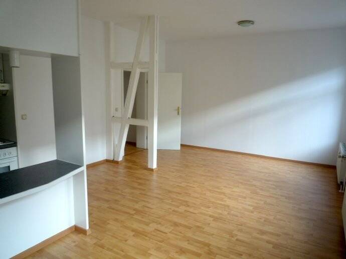 EF - Zentrale Lage mit Balkon, EBK und Stellplatz – Erfurt – Vorschaubild 4