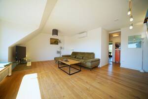 Moderne, klimatisierte Maisonettewohnung im Loftcharakter mit Balkon und Garage – 28219 Bremen – Vorschaubild 5