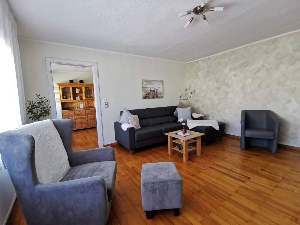 Gepflegtes Einfamilienhaus mit möglicher Einliegerwohnung in 57629 Lochum! – Lochum – Vorschaubild 6