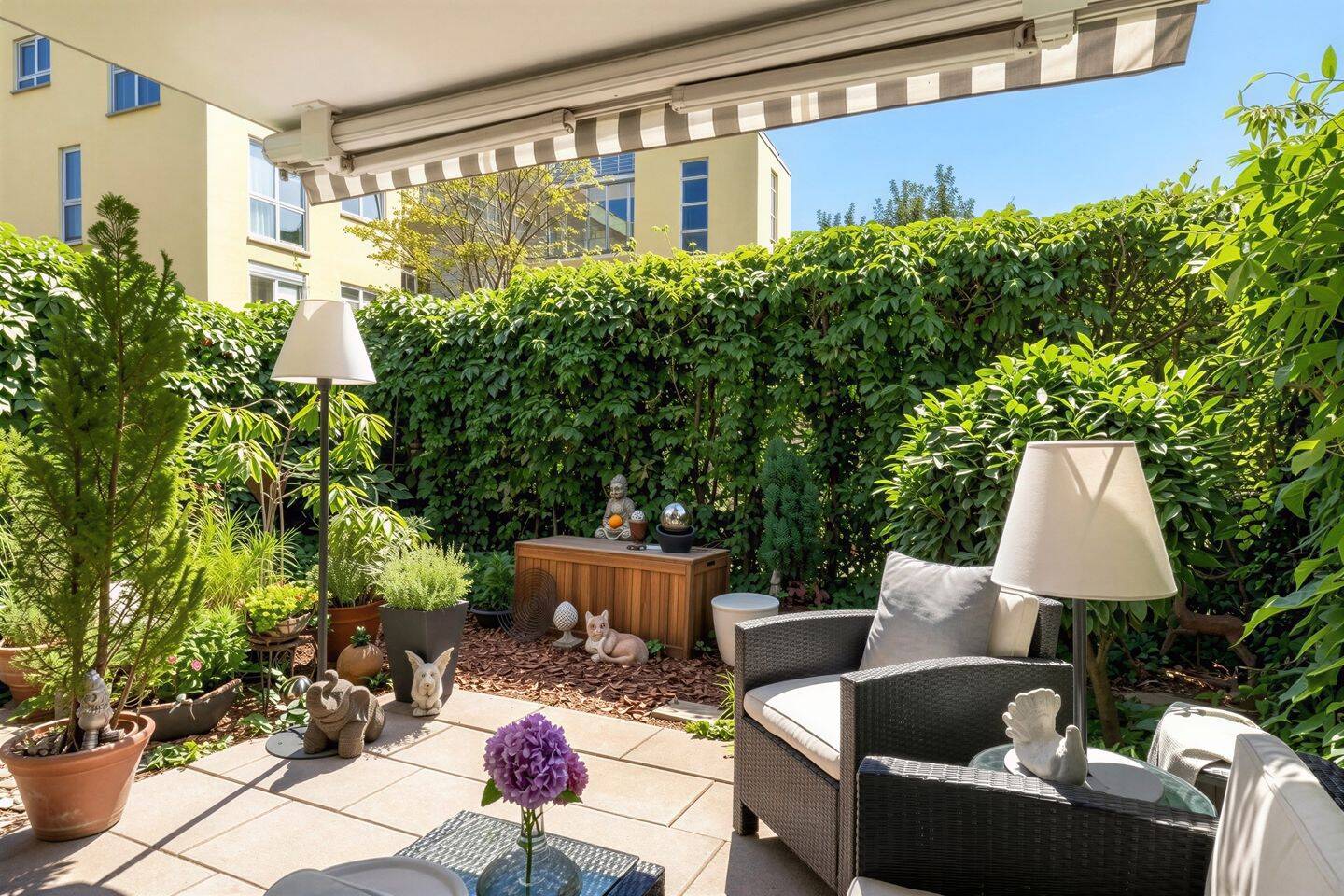 Vermietete Vier-Zimmer-Wohnung mit Garten und Terrasse im Scharnhauser Park