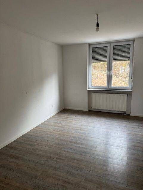 Sbr.-Rußhütte * schicke 3 ZKB * hohe Decken * EKB * modernes Bad * Balkon – Saarbrücken – Vorschaubild 2