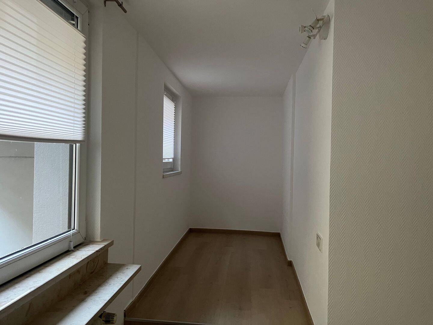 WG-Zimmer in Saarbrücken, bei Haupteinkaufsstraße in Mitten der Stadt – Saarbrücken – Vorschaubild 3