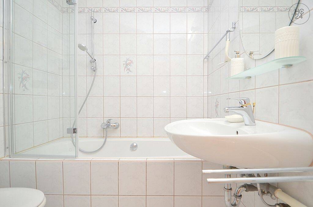 Gemütlich möbliertes Apartment mit WLAN und Balkon in Nürnberg Wöhrd – Nürnberg – Vorschaubild 5