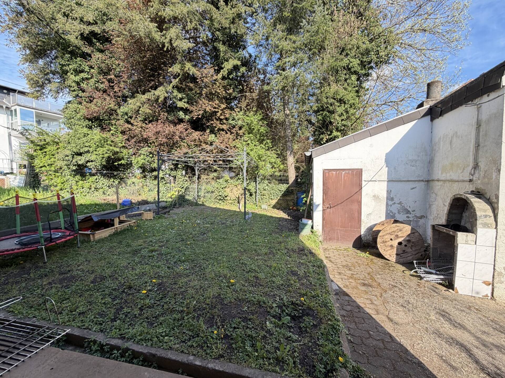 Mehrfamilienhaus in 66333 Völklingen / Geislautern mit 320 m² kaufen