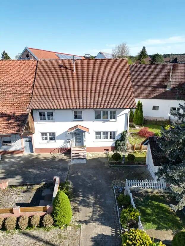 Großes Haus zum kleinen Preis – inklusive PV-Anlage, Keller und großem Garten. – Unterwachingen – Vorschaubild 6