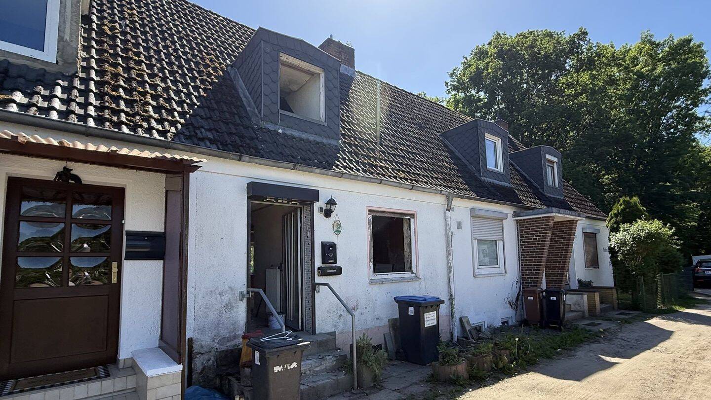 Sanierungsbedürftiges Reihenhaus – Lübeck – Vorschaubild 2