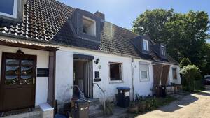 Sanierungsbedürftiges Reihenhaus – 23569 Lübeck – Vorschaubild 2