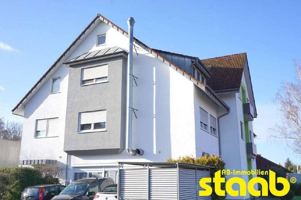 GERÄUMIGE DACHGESCHOSSWOHNUNG MIT LOGGIA *** ZENTRALE LAGE IN HÖSBACH!